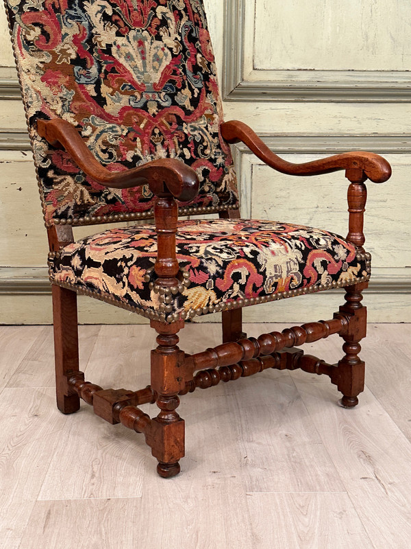 Fauteuil A Dossier Plat En Noyer d'Epoque Louis XIV XVIIeme