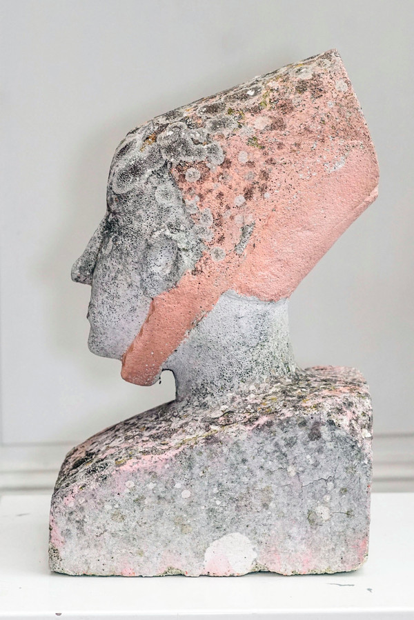 VOLTO DI DONNA regionale in terracotta con copricapo.