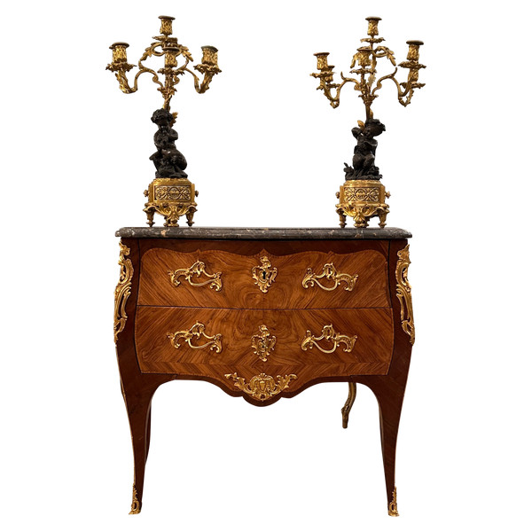 Commode Sauteuse En Marqueterie d'Epoque Louis XV Vers 1750