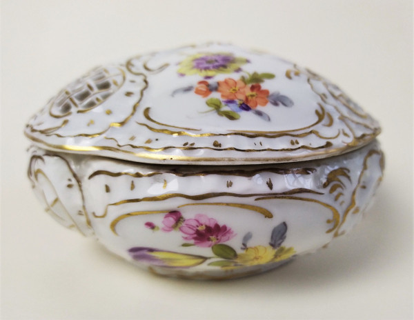Boîte à Bijoux En Porcelaine Peinte Allemagne