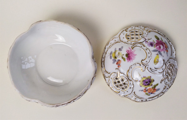 Boîte à Bijoux En Porcelaine Peinte Allemagne