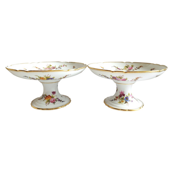 Deux Coupes à Fruits En Porcelaine Peinte De Paris