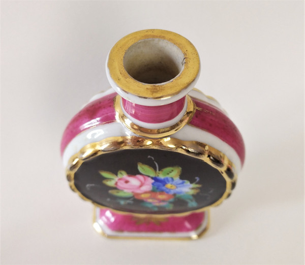 Flacon à Parfum En Porcelaine Peinte Par Jacob Petit