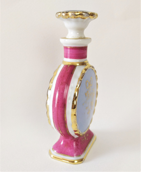 Flacon à Parfum En Porcelaine Peinte Par Jacob Petit
