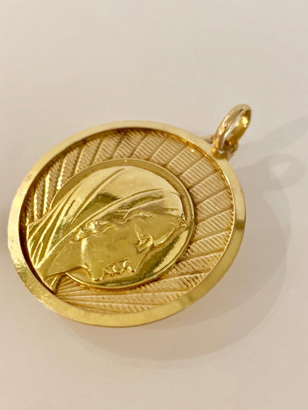 Importante Medaglia Religiosa Con Il Profilo Della Vergine