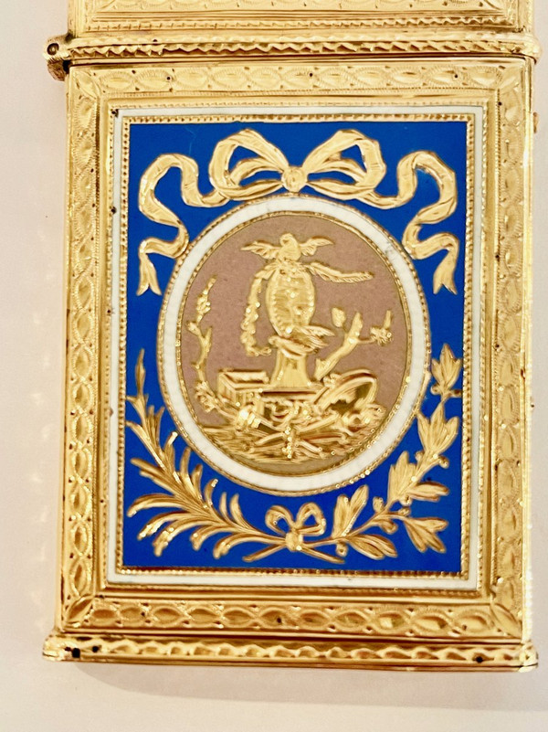 Secret Necessary In Gold And Enamel From The 18th Century