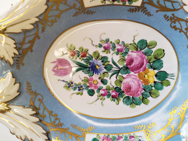 Plat En Porcelaine Peinte Mehun
