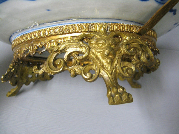 Grande tazza in porcellana Imari Fiori Draghi Ottone Bronzo dorato Giappone XIX.