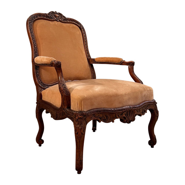 Importante Poltrona Con Struttura In Noce, Periodo Reggenza 1720 Circa