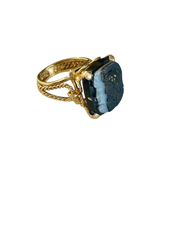 Bague Ornée d'Un Camée à Deux Profils