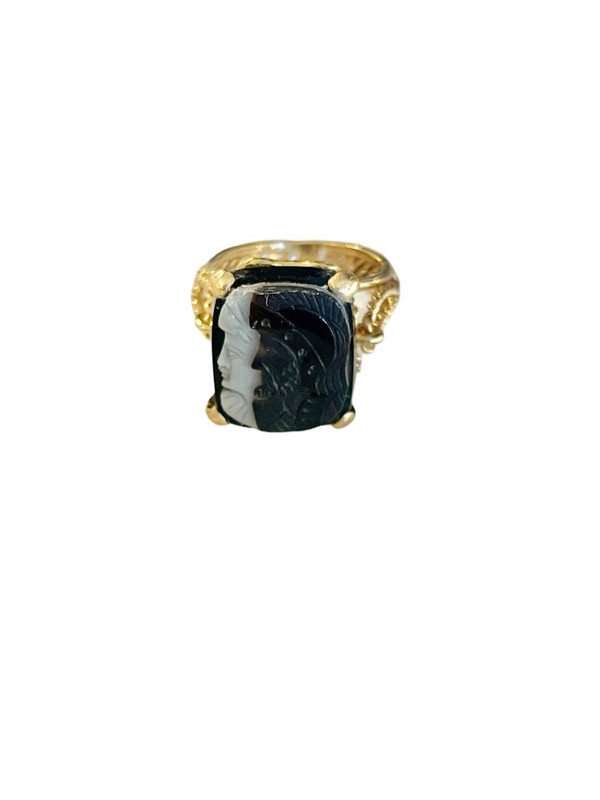 Bague Ornée d'Un Camée à Deux Profils