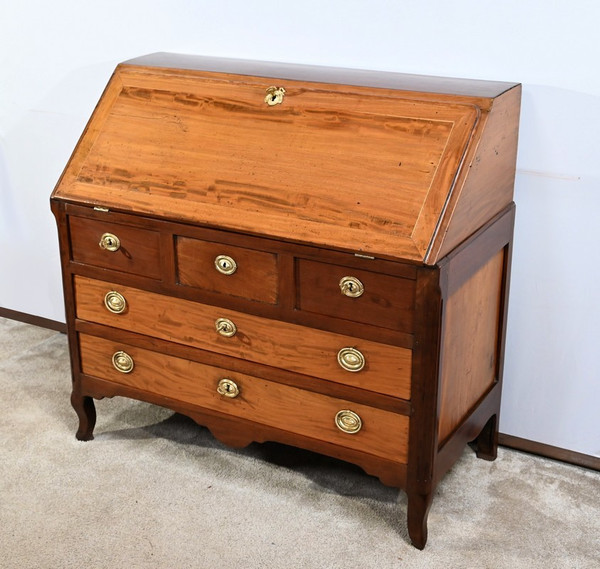 Commode Scriban de Port en Acajou de Saint Martin et de Cuba, époque Louis XV – XVIIIe