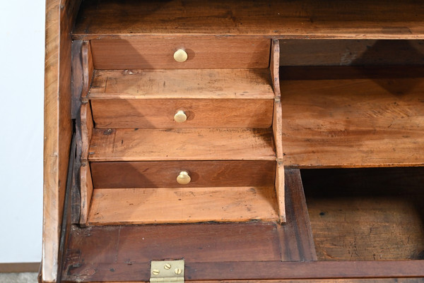 Commode Scriban de Port en Acajou de Saint Martin et de Cuba, époque Louis XV – XVIIIe