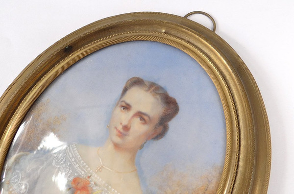 Ovale Miniatur signiertes Vve Lallemand Porträt einer jungen Frau mit Blumen, 19. Jahrhundert