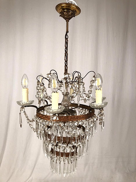 Lampadario con pendenti in cristallo a sette luci, stile Luigi XVI