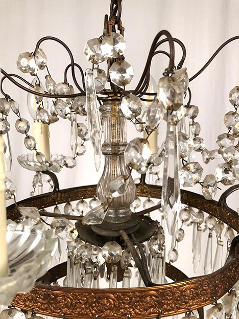 Lampadario con pendenti in cristallo a sette luci, stile Luigi XVI