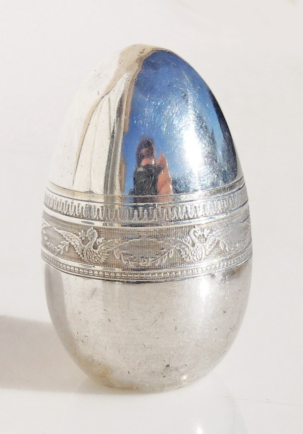 Cousette Sewing Kit Solid Silver Egg Needle Holder Spool Thimble