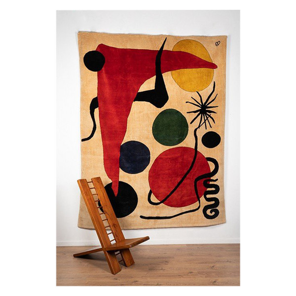 According to Alexander Calder. Carpet, or “Green Ball” tapestry. Contemporary work.