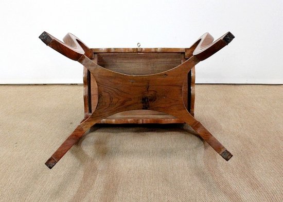  Table d’appoint Travailleuse en Noyer blond massif – Fin XIXe 