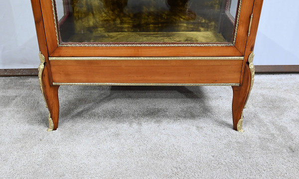 Small solid cherrywood display case, Transition Louis XV Louis XVI - Early 20th century
