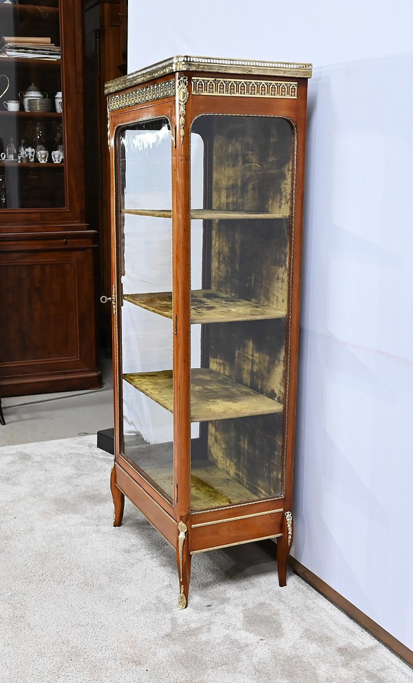Small solid cherrywood display case, Transition Louis XV Louis XVI - Early 20th century