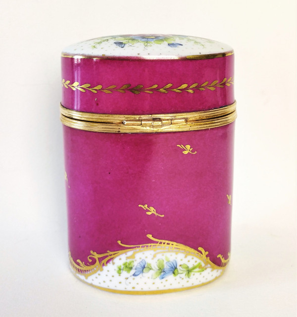 Hand Painted Porcelain Box with roses and flowers 20th c
