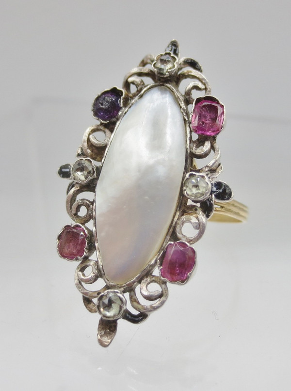 Anello del XIX secolo.
