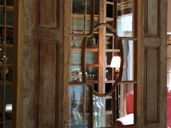 Utilisation De Matériaux Anciens En Décoration Porte Fenetre Volet Boiserie