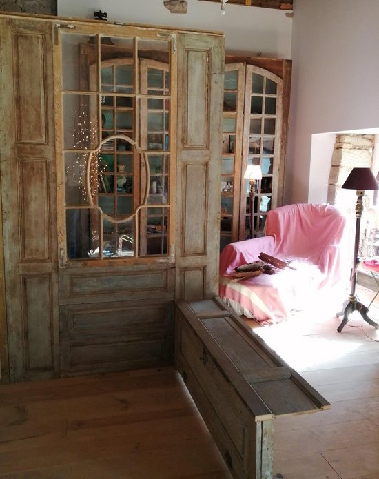 Utilisation De Matériaux Anciens En Décoration Porte Fenetre Volet Boiserie