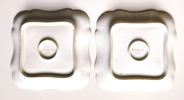 Pair of square plates in hand-painted porcelain of Paris