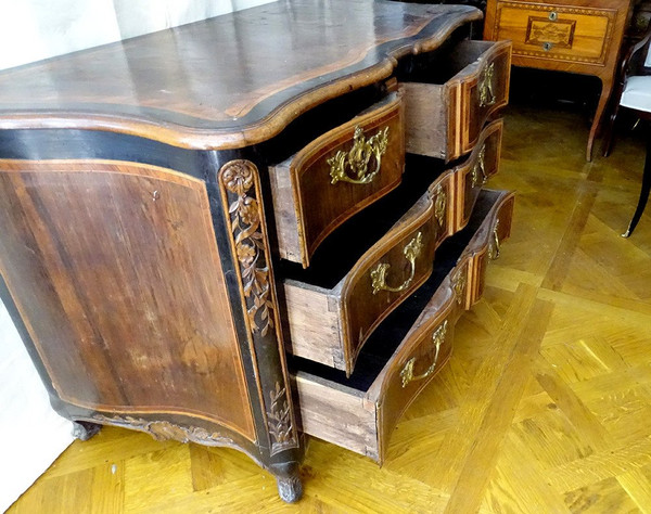 Commode Arbalète Louis XV Marqueterie Bois Rose Palissandre Noyer XVIIIème