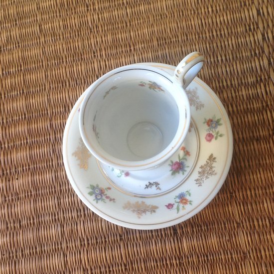 Limoges porcelain cup and saucer signed by Raynaud (1930)
