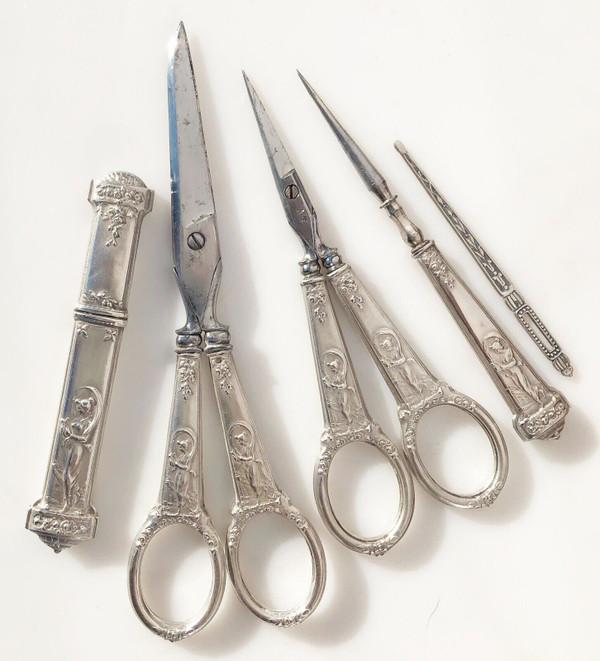 Antique silver sewing set Massif Art nouveau les fileuses