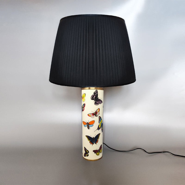 1970 Magnificent and unique Piero Fornasetti table lamp. Made in Italy