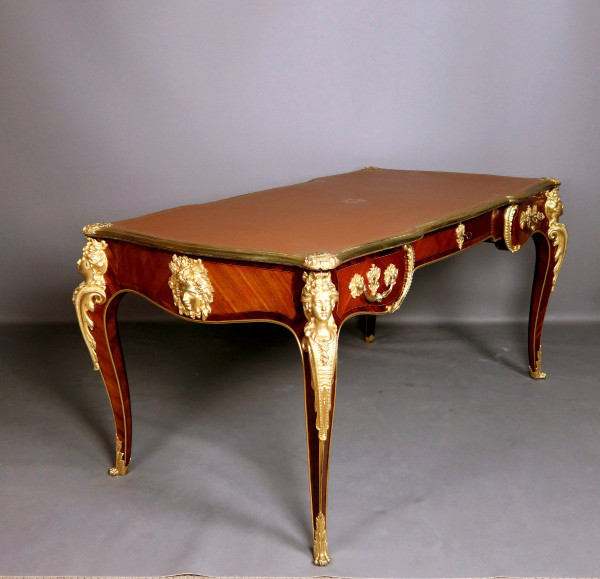 Louis XV-Schreibtisch im Espagnettes