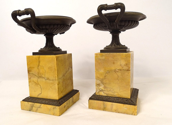 Coppia Cassolette Decorative in Marmo di Siena Bronzo Restauro XIX Secolo
