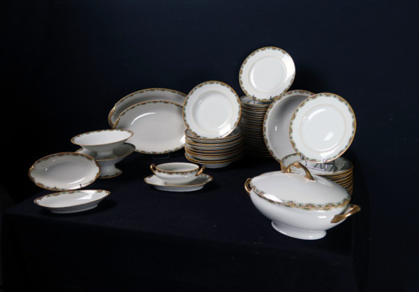 Service De Table 57 Pièces Betoule Et Legrand Limoges