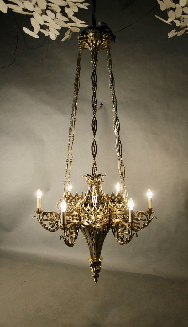 Lampadario gotico fiammeggiante in bronzo del XVII secolo