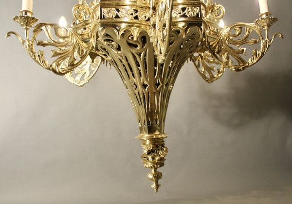 Lampadario gotico fiammeggiante in bronzo del XVII secolo