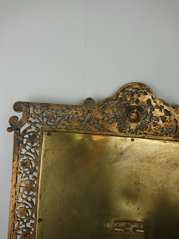 Specchio in ottone mix di generi