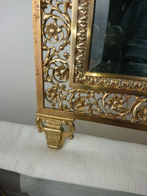 Specchio in ottone mix di generi