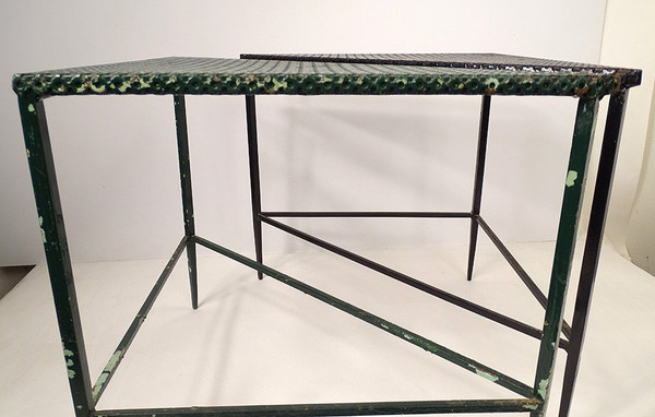 2 Tables Basses Triangulaires Mathieu Matégot Métal Perforé Peint XXème
