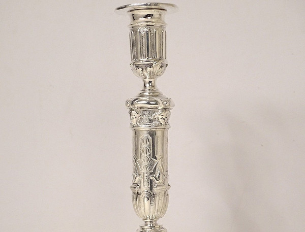 Coppia di candelabri Luigi XIV in bronzo argentato disegno Bérain XIX secolo