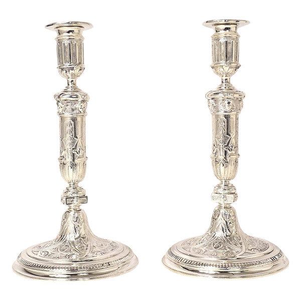 Coppia di candelabri Luigi XIV in bronzo argentato disegno Bérain XIX secolo