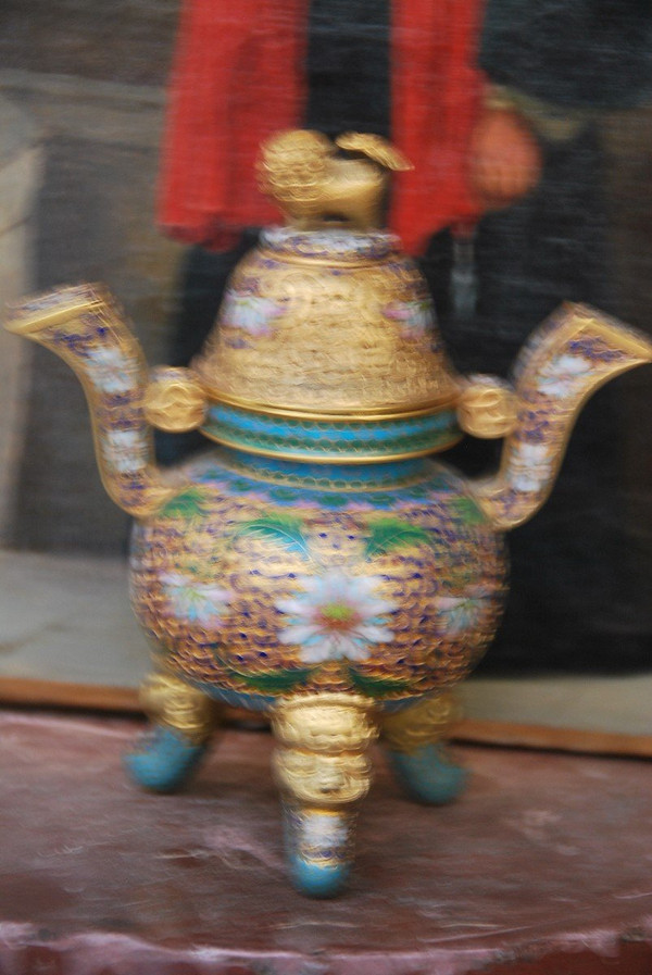 China Brule Enameled And Golden Perfume