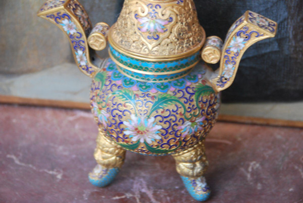 China Brule Enameled And Golden Perfume