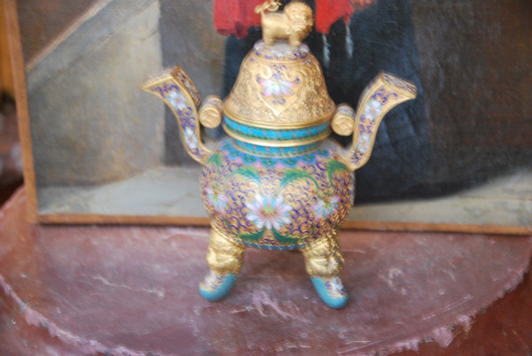 China Brule Enameled And Golden Perfume