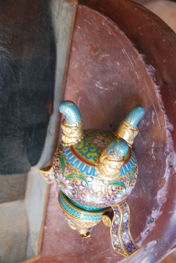 China Brule Enameled And Golden Perfume