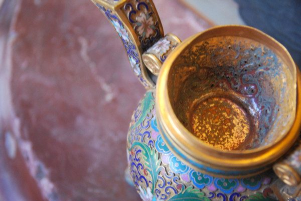 China Brule Enameled And Golden Perfume