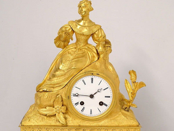 Romantic Clock Bronze Gilt Young Elegant Woman Reading 19th century